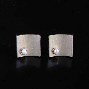 Vtg 70s SWANK Matte Pearl Gold Tone Cufflinks